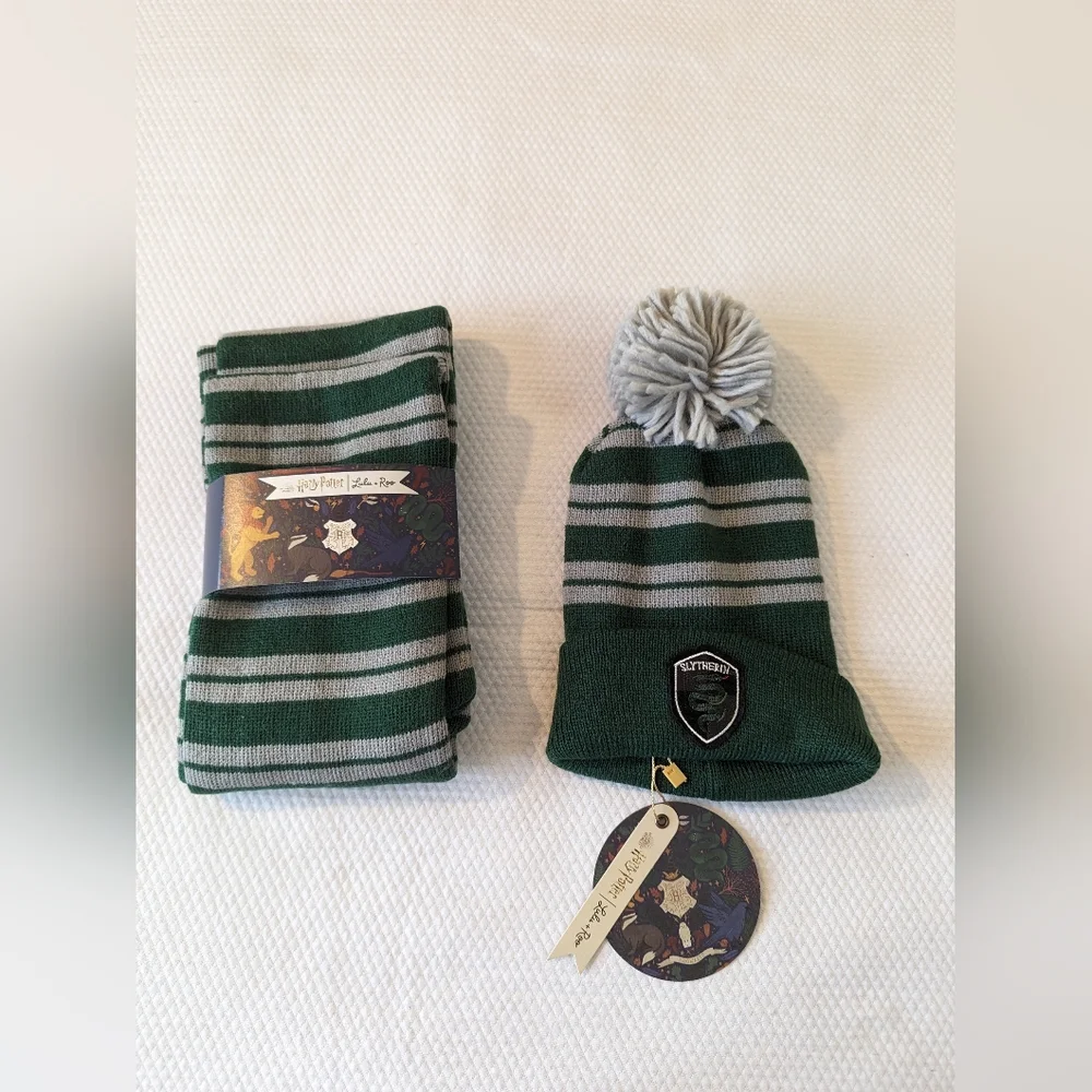 Harry Potter Hat & Scarf Set Gryffindor Slytherin Ravenclaw Hufflepuff Gift sz S
